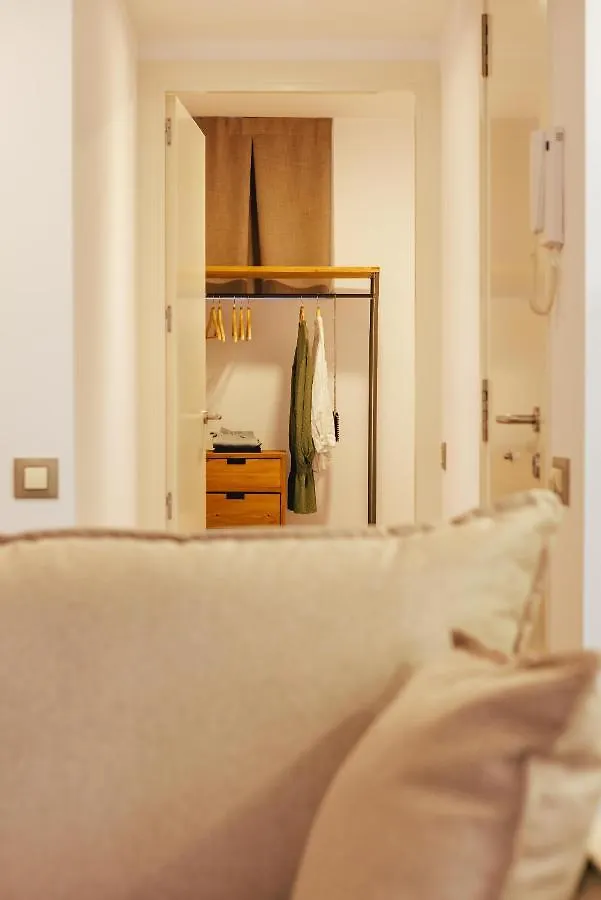 Bravissimo Mercadal, One-Bedroom Plus Sofa Bed خيرونا 0*,